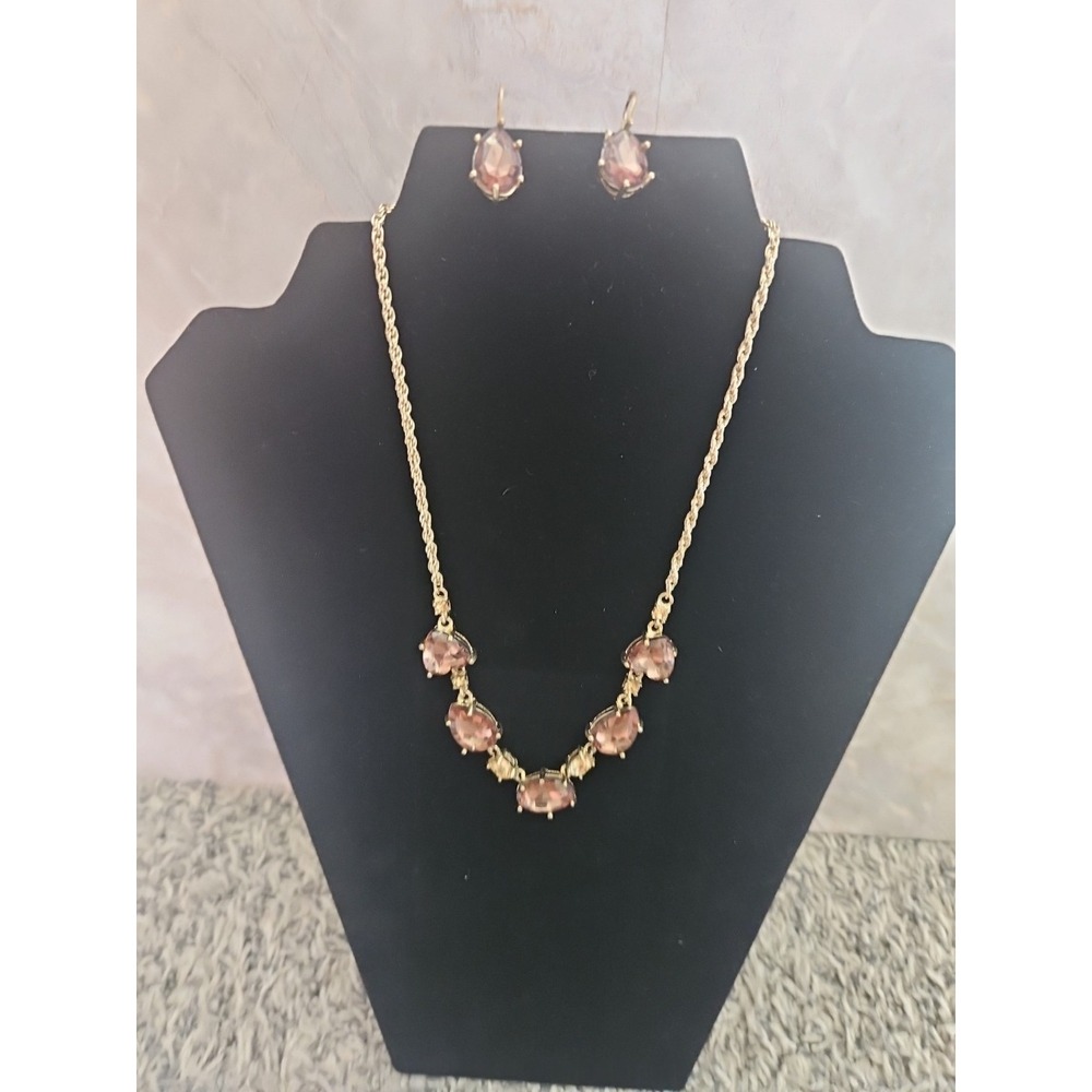 Vtg Avon Goldtone Brown Heart-Shaped Crystal‎ Accent Collar Necklace W/ Earrings